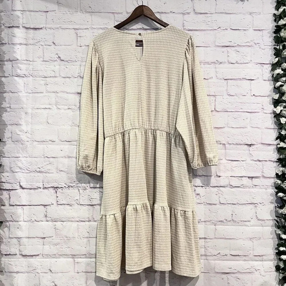 Draper James RSVP Size XXL Puffed Sleeve Tiered Dress Gold Cream Plus Size Midi - Picture 3 of 13